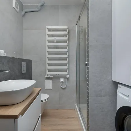 Apartment Mountain Corner In By Renters