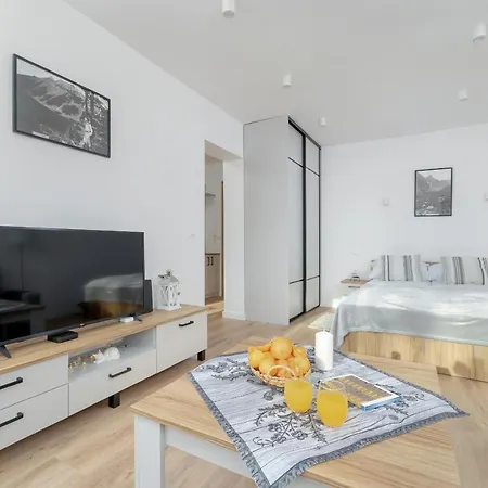 Mountain Corner In By Renters